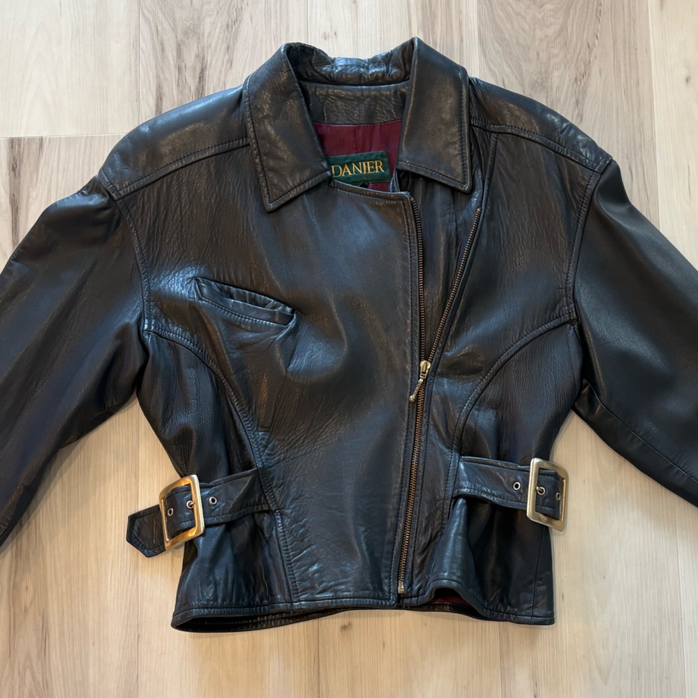 Vintage Danier 100% Leather Zip Biker Jkt, Lined, adjustable straps, Navy, M - Picture 3 of 16
